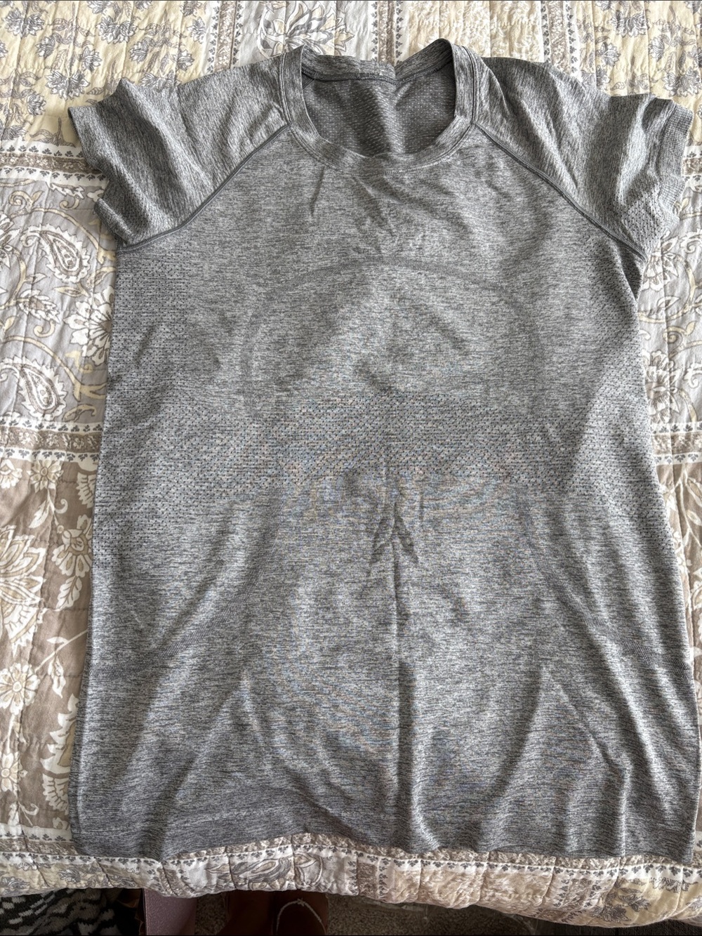 Lululemon Gray Athletic Short Sleeve Tee
